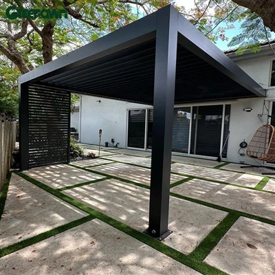 फ्रंट यार्ड पेर्गोला